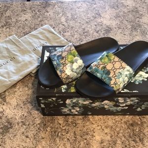 Gucci slides St. Blooms Place men’s size 12